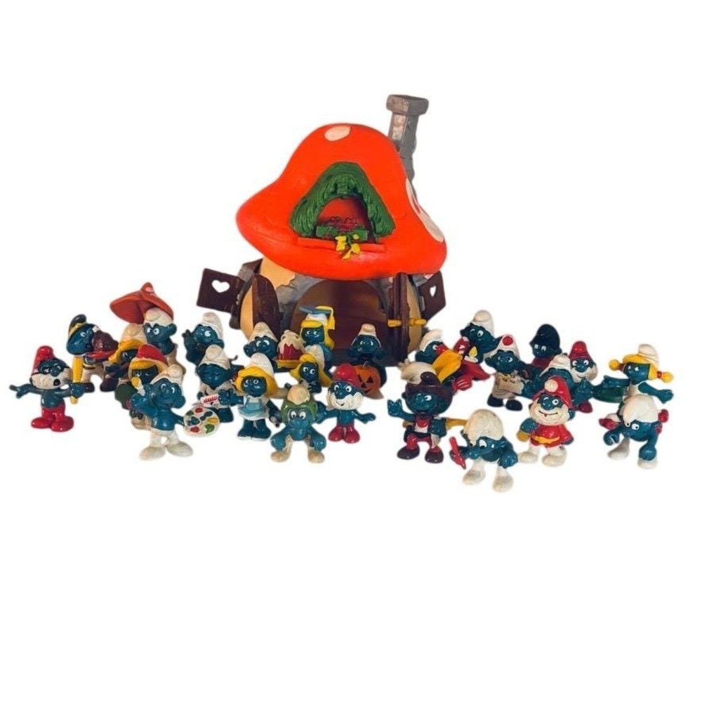 Vintage Smurf House Playset Smurf Figure Lot Peyo Schleich Collectible Display